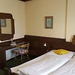 Hotel Kanz 3*