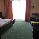 Kanz Hotel 3*