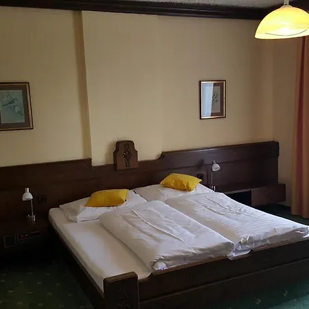 Hotell Kanz 3*